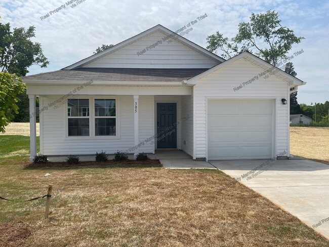Building Photo - 305 Pearson Dr