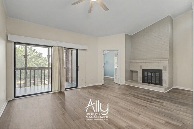 Building Photo - 130 Turtle Creek Rd Unit 10