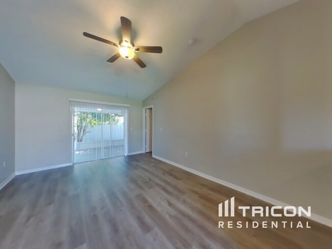 Photo - 272 Kings Pond Ave