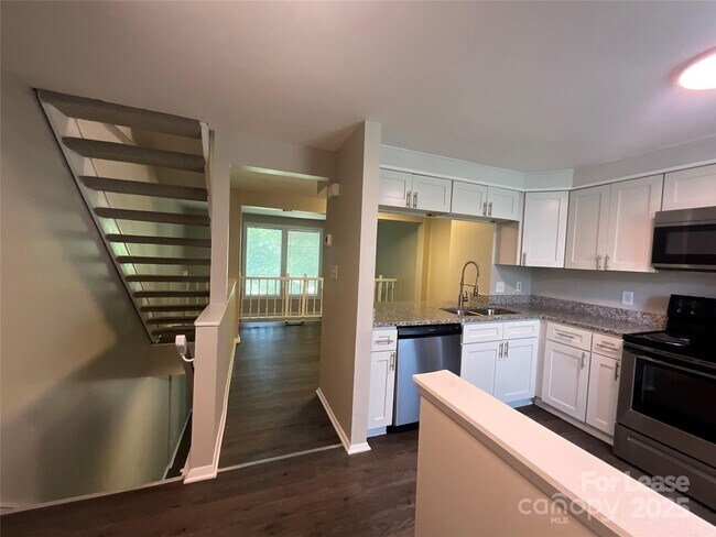 Photo - 7305 Pebblestone Dr