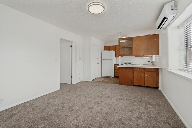 Photo - 80 S Main St Unit B