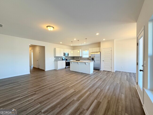 Photo - 824 Kensington St