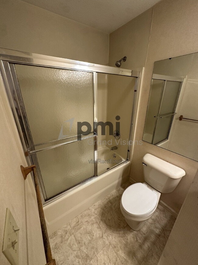 Photo - 1308 Arthur Ave Unit 6