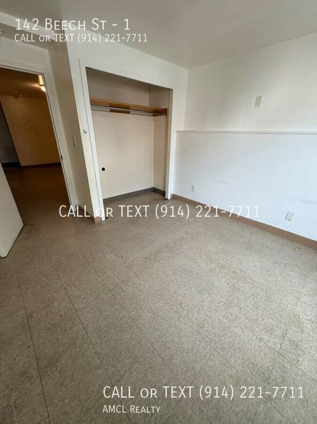 Photo - 142 Beech St Unit 1