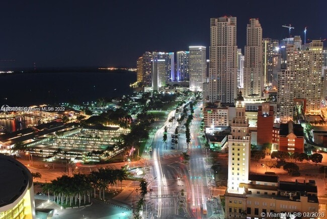 Photo - 888 Biscayne Blvd