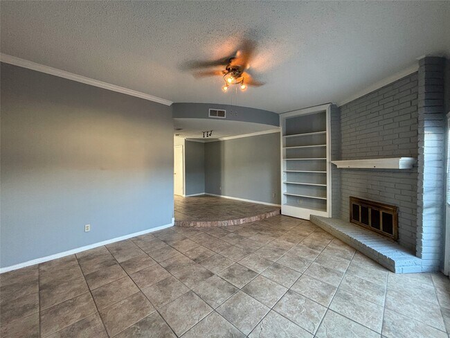 Photo - 7700 Creekbend Dr Unit 37