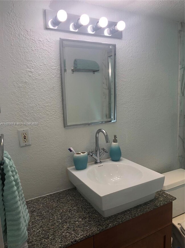 Photo - 9971 W Bay Harbor Dr Unit 101