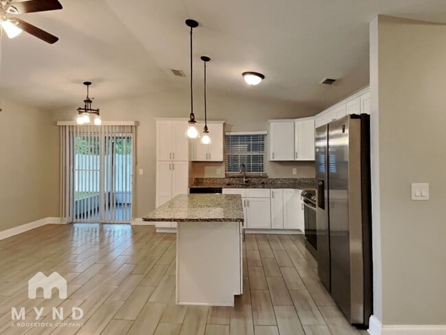 Photo - 1339 Primrose Ct