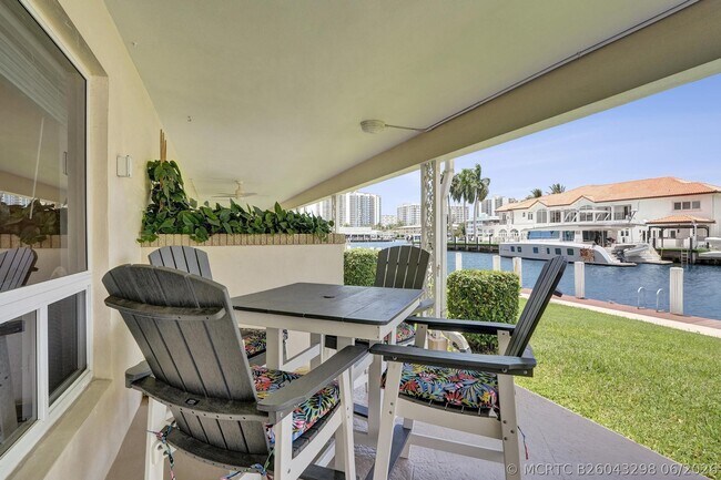 2866 NE 30th St Unit 4