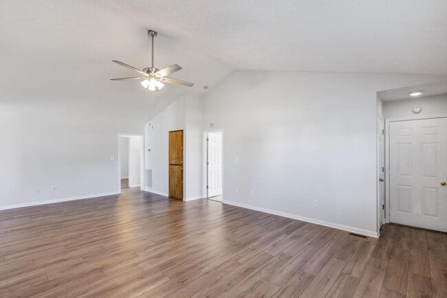 Photo - 4 Bedrooms/2 Bath Ranch Home!