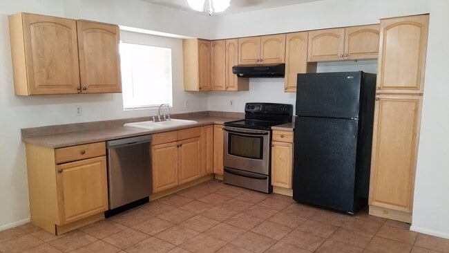 Kitchen - 9211 N 45th Ave