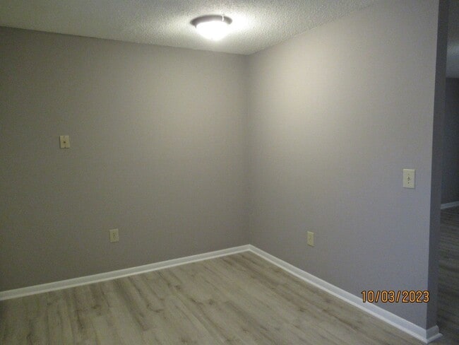 Photo - Willow Run- 2 bedroom/2 bath downstairs Ap...