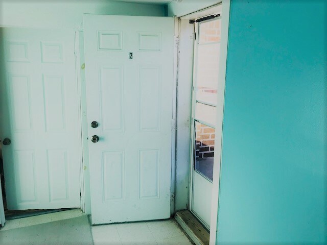 entrance - 4805 Ventnor Ave Unit 2