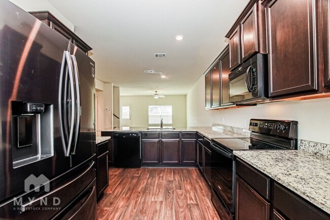 Photo - 105 Pettigrew Ct