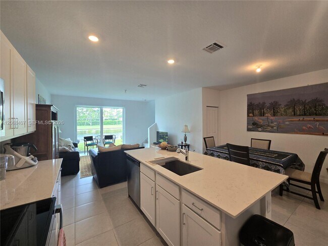 5451 Flannigan Wy