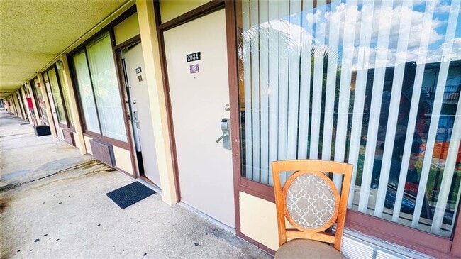 Building Photo - 7900 S Orange Blossom Trail Rental