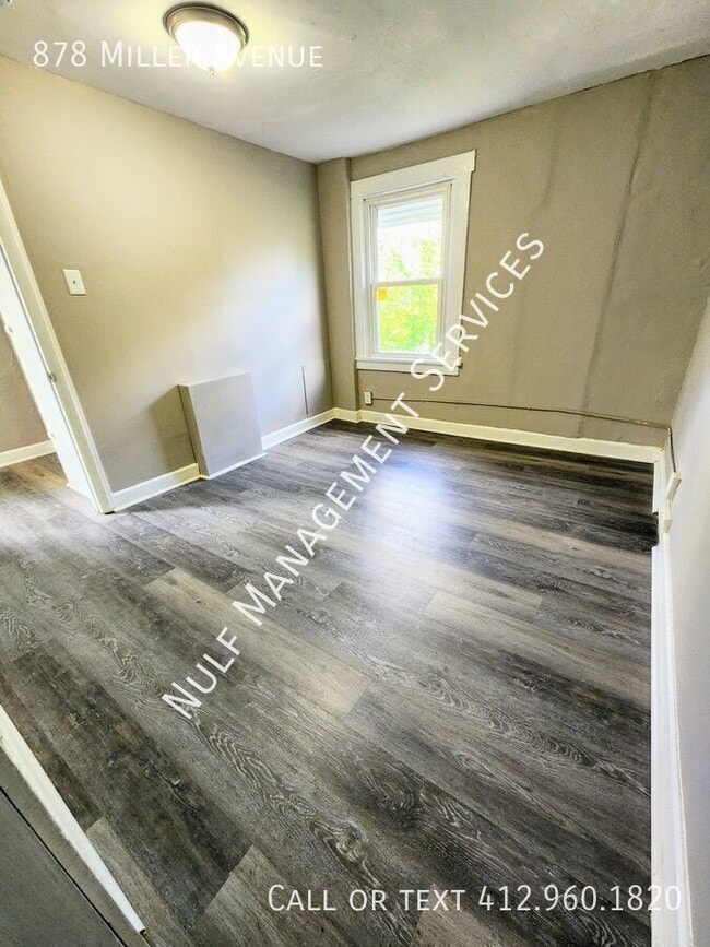 Photo - 878 Miller Ave