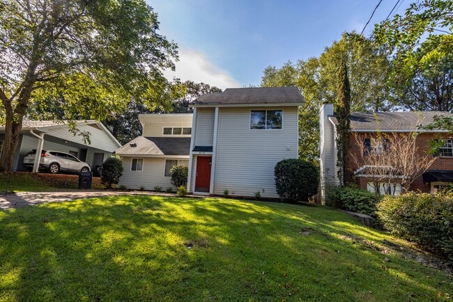 Photo - Spacious 3 Bedroom 2 Bath!