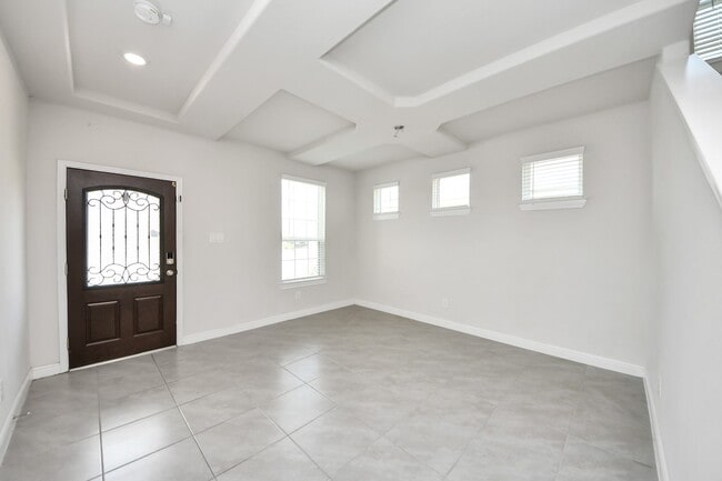 Building Photo - 4422 Sandhill Terrace Ln