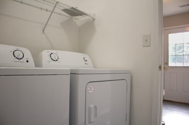 Photo - 85 Charleston Ln