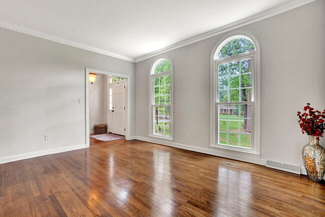 Photo - 120 Wendover Rd