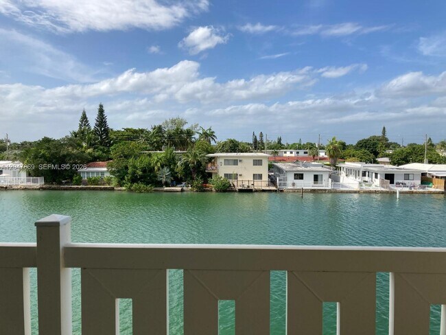 7900 Tatum Waterway Dr Unidad 305