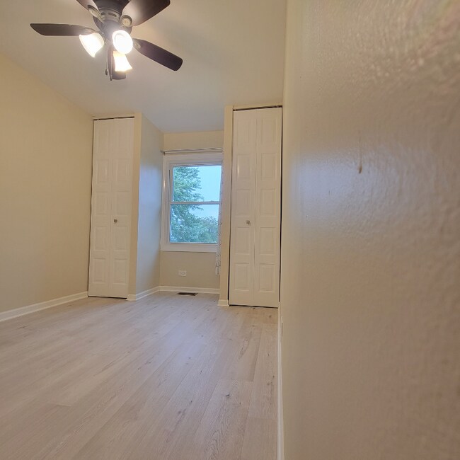 Photo - 1313 Kingsbury Dr Unit E