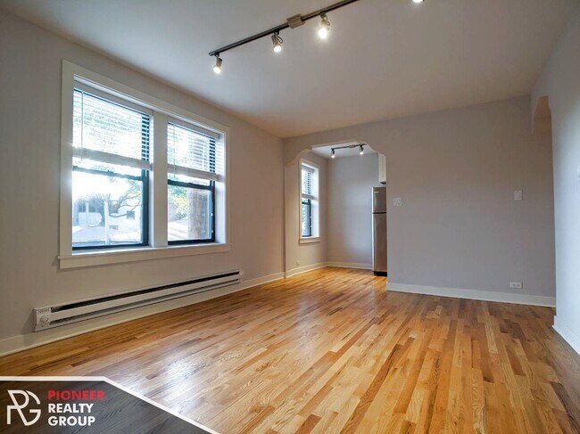 Building Photo - 2430 N Kedzie Blvd Unit 115