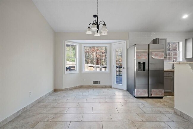 Photo - 3323 Old Oaks Rd