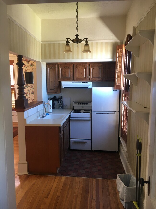 Photo - 1393 Franklin Ave Unidad A