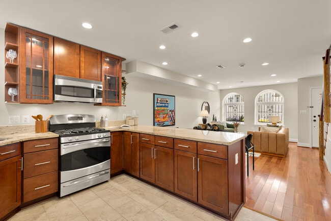 Photo - 1934 4th St NW