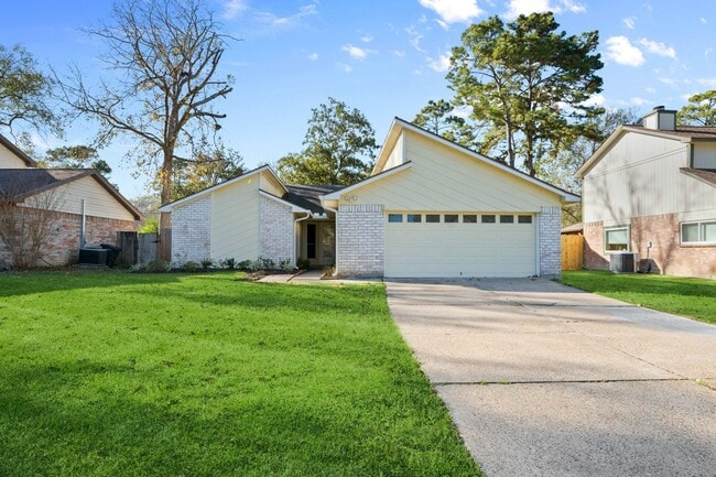 Building Photo - 3819 Deerbrook Dr