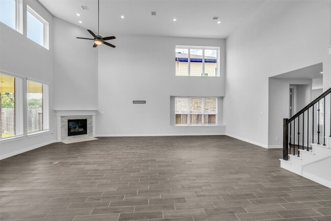 Photo - 2115 Jitterbug Ln