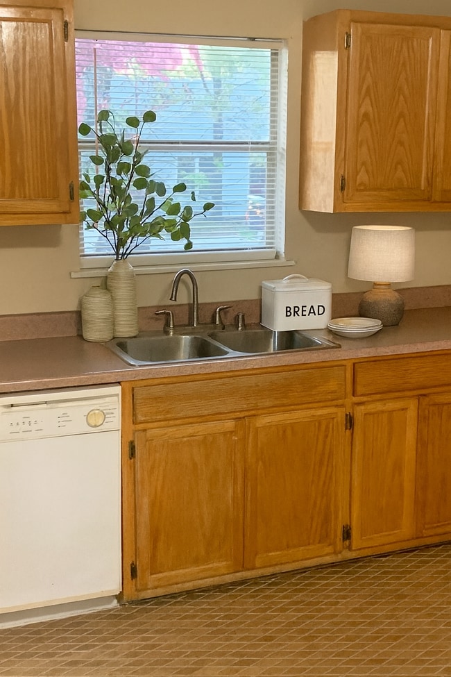 Kitchen - 116 Stricklen Ave Unit 116 Strickland