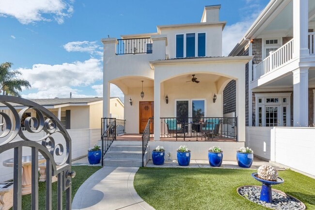 Photo - 3-bedroom 3.5 Coronado Village home near schools