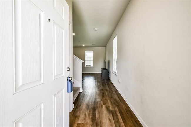 Photo - 11627 Braemar Village Dr