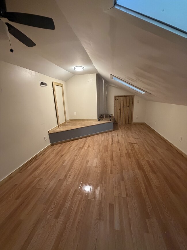 Photo - 2328 Union St