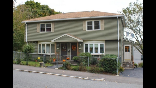 Photo - 75 Ingleside Ave Townhome