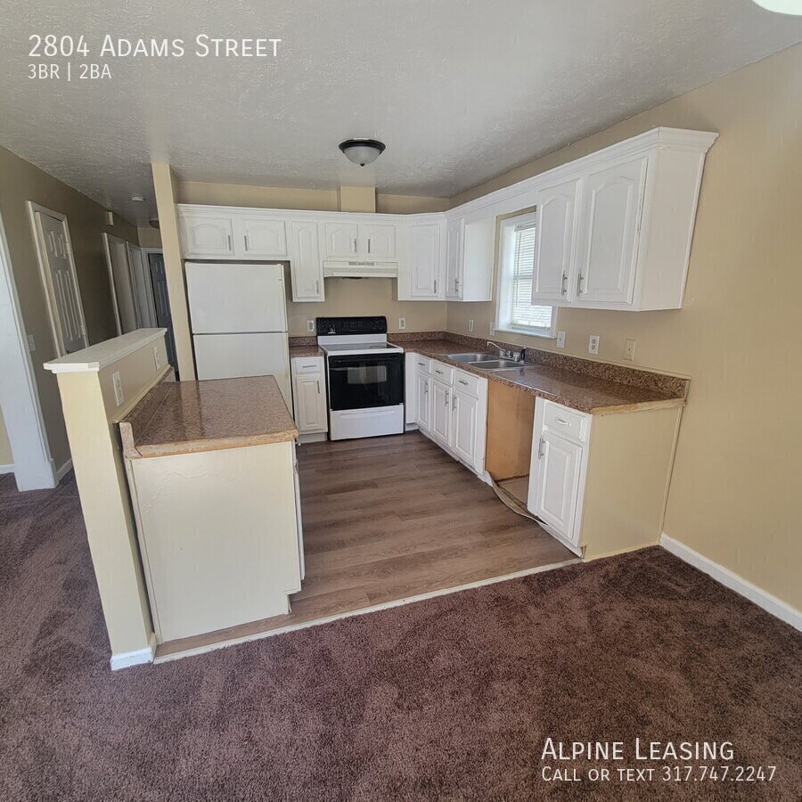 Photo - 2804 Adams St