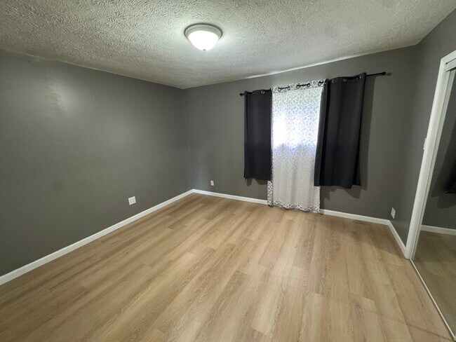 Photo - 1312 N Jay St