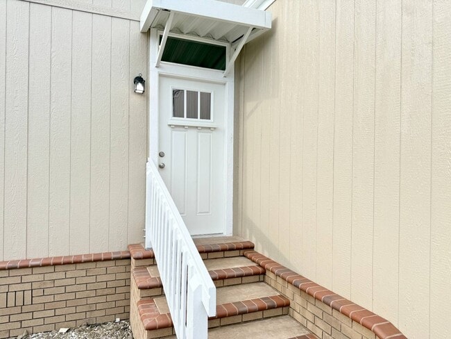 Photo - 41 Spruce Via