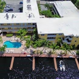 Building Photo - 815 Middle River Dr Unit 203