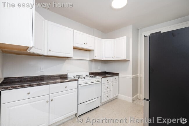 Building Photo - 19 Forest St Unit #3 Rental