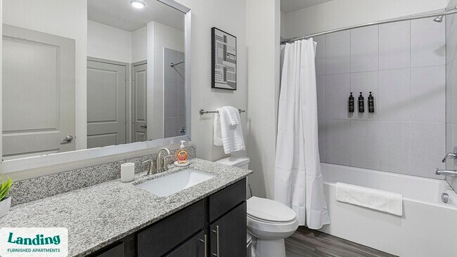 2800 NE Green Oaks Blvd Unit 1206