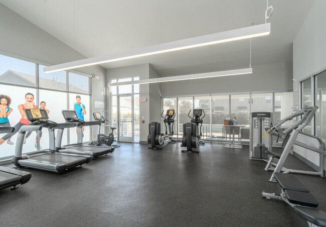 Building Photo - Sophias Place East