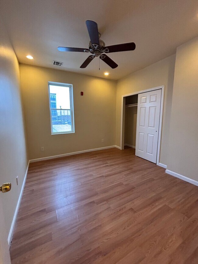 Photo - 2113 E Huntingdon St Unit 3rd Floor