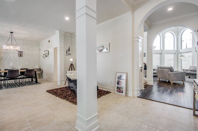Photo - 14202 Scarborough Fair St