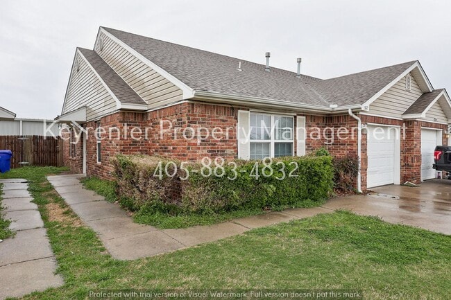 Photo - Cute 3BD/2BTH Duplex in Central East Norman!