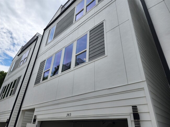 Photo - 3413 St Emanuel St