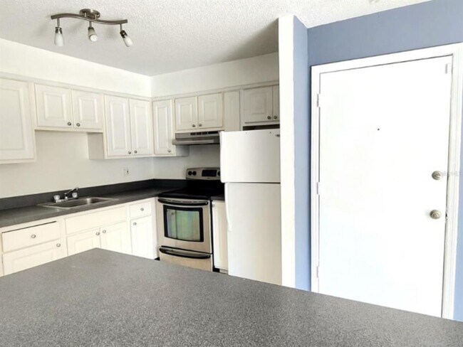 Photo - 496 Banyon Tree Cir Unidad 204